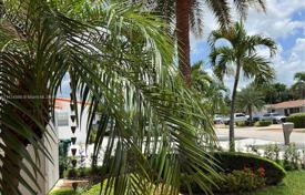 Casa de pueblo – Hialeah, Florida, Estados Unidos. $689 000