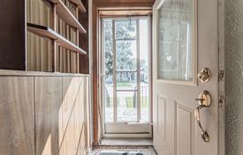 7 dormitorio casa de pueblo en Scarborough, Canadá. C$1 241 000