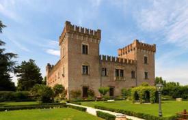 Castillo – Verona, Véneto, Italia. 14 400 000 €