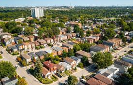 3 dormitorio casa de pueblo en East York, Canadá. C$1 284 000