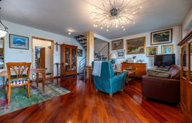 6 dormitorio piso 208 m² en City of Zagreb, Croacia. 800 000 €