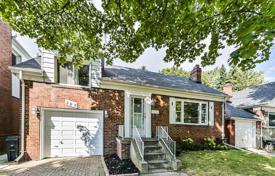 Casa de pueblo – East York, Toronto, Ontario,  Canadá. C$1 448 000