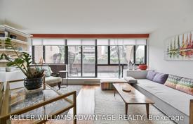 3 dormitorio piso en North York, Canadá. C$883 000