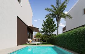 3 dormitorio villa 167 m² en Elche, España. 595 000 €