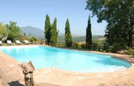 10 dormitorio villa 620 m² en Perugia, Italia. 1 150 000 €