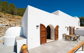 Villa – Ibiza, Islas Baleares, España. 4 800 €  por semana