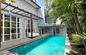 4 dormitorio villa 276 m² en Jalan Umalas, Indonesia. $734 000