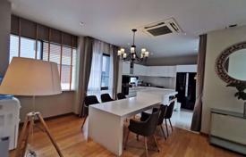 4-dormitorio apartamentos en condominio en Huai Khwang, Tailandia. $4 900  por semana
