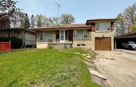 3 dormitorio casa de pueblo en North York, Canadá. C$1 691 000