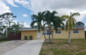 Casa de pueblo – West Palm Beach, Florida, Estados Unidos. $779 000