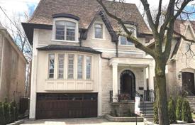 Casa de pueblo – North York, Toronto, Ontario,  Canadá. C$2 236 000