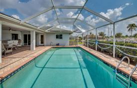 Casa de pueblo – Fort Myers, Florida, Estados Unidos. $710 000