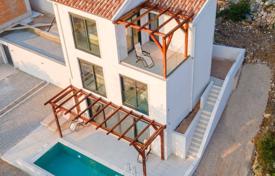 3 dormitorio casa de pueblo 114 m² en Blizikuće, Montenegro. 495 000 €