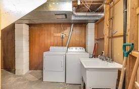 4 dormitorio casa de pueblo en Scarborough, Canadá. C$1 200 000