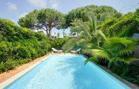 Villa – Antibes, Costa Azul, Francia. 3 750 €  por semana