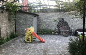 5 dormitorio casa de pueblo 452 m² en Vake-Saburtalo, Georgia. $542 000