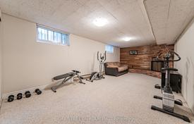 10 dormitorio casa de pueblo en North York, Canadá. C$2 484 000