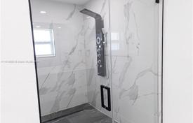 6 dormitorio casa de pueblo 222 m² en Miami, Estados Unidos. $640 000