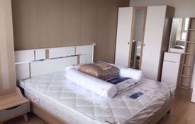 1-dormitorio apartamentos en condominio en Huai Khwang, Tailandia. $105 000