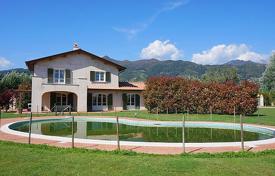 Villa – Forte dei Marmi, Toscana, Italia. 5 700 €  por semana