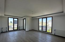 5 dormitorio piso 295 m² en Büyükçekmece, Turquía. $185 000