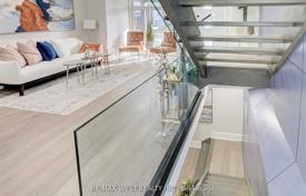8 dormitorio casa de pueblo en Etobicoke, Canadá. C$2 246 000