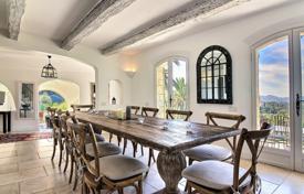 5 dormitorio villa en Provenza - Alpes - Costa Azul, Francia. 9 600 €  por semana
