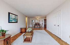 7 dormitorio piso en Scarborough, Canadá. C$1 008 000