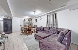 8 dormitorio adosado en North York, Canadá. C$1 310 000