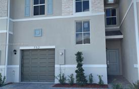 3 dormitorio adosado 185 m² en Homestead, Estados Unidos. $485 000
