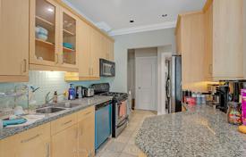 5 dormitorio piso en North York, Canadá. C$989 000