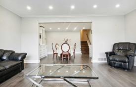 11 dormitorio casa de pueblo en North York, Canadá. C$1 661 000