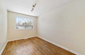 8 dormitorio casa de pueblo en Scarborough, Canadá. C$1 425 000