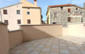 3 dormitorio casa de pueblo 252 m² en Bale, Croacia. 590 000 €