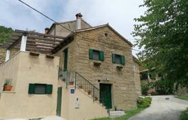 6 dormitorio casa de pueblo 118 m² en Buzet, Croacia. 350 000 €