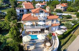 5 dormitorio casa de pueblo 415 m² en Medulin, Croacia. 1 300 000 €