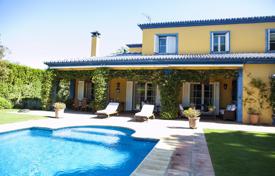 Villa – Sotogrande, Andalucía, España. 950 000 €
