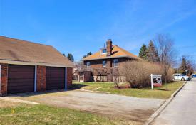 Casa de pueblo – North York, Toronto, Ontario,  Canadá. C$2 145 000