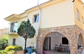 3 dormitorio villa 250 m² en Lloret de Mar, España. 647 000 €