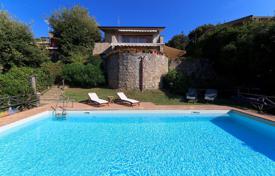 Villa – Punta Ala, Toscana, Italia. 7 600 €  por semana