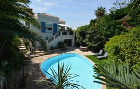 Villa – Cap d'Antibes, Antibes, Costa Azul,  Francia. 6 200 €  por semana