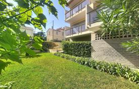2 dormitorio piso en Cap d'Antibes, Francia. 545 000 €