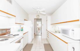 6 dormitorio piso en Scarborough, Canadá. C$724 000