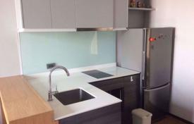 1-dormitorio apartamentos en condominio en Watthana, Tailandia. $129 000