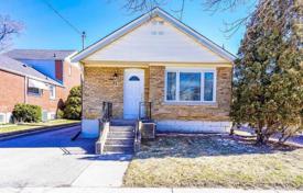 4 dormitorio casa de pueblo en Scarborough, Canadá. C$1 319 000