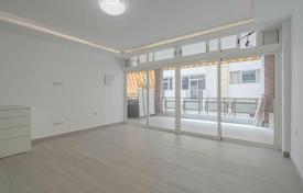 1 dormitorio piso 78 m² en Los Cristianos, España. 355 000 €