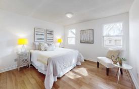 6 dormitorio casa de pueblo en Scarborough, Canadá. C$1 289 000