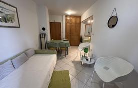 2 dormitorio piso 74 m² en Rabac, Croacia. 195 000 €