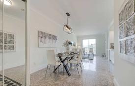5 dormitorio piso en North York, Canadá. C$1 184 000