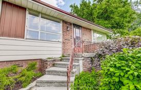 6 dormitorio casa de pueblo en North York, Canadá. C$1 607 000